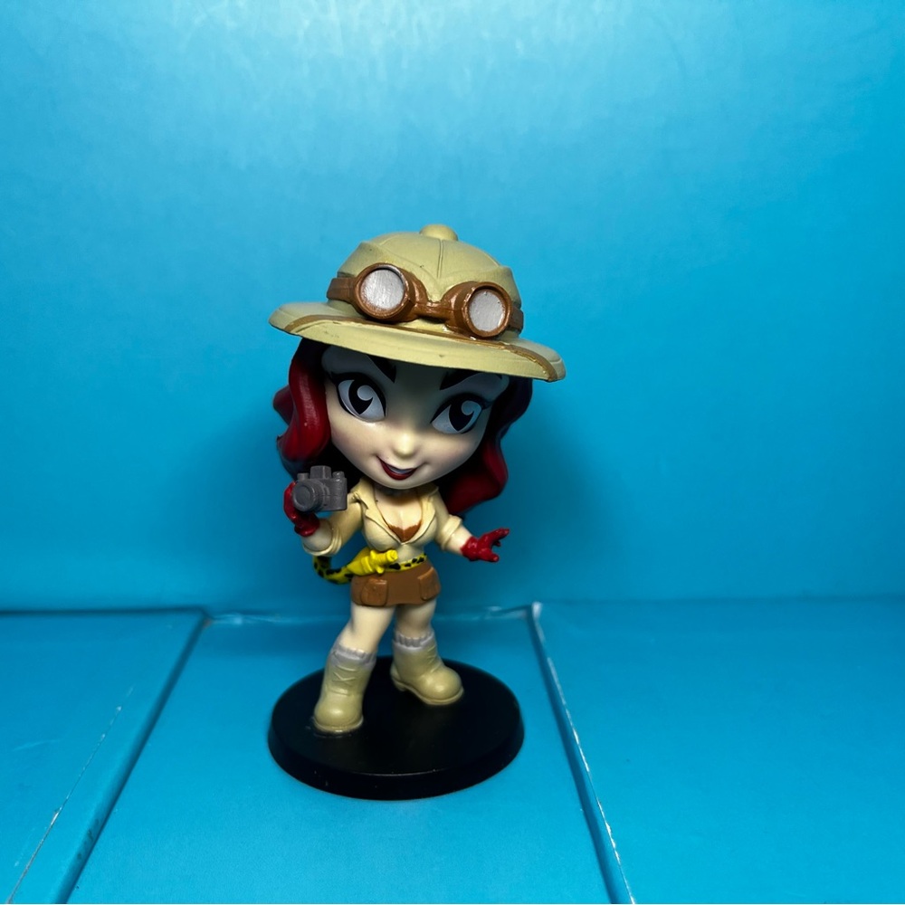 Cryptozoic - DC Lil Bombshells Series 2 - Cheetah Vinyl Figure